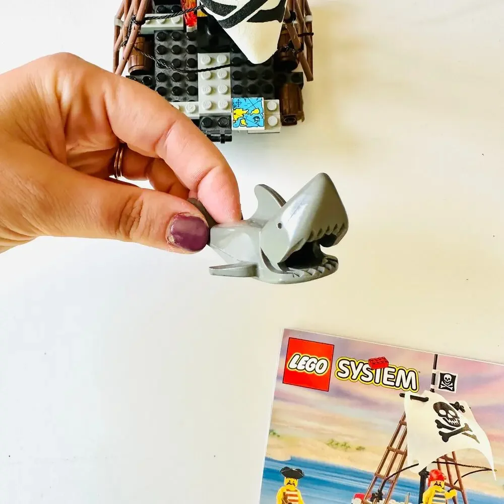 VINTAGE LEGO System Pirates Raft Ship Raiders Set Shark Monkey 6261